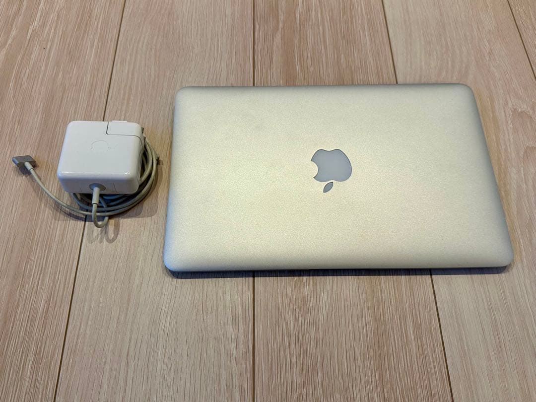 MacBook Air 11インチ 128GB Early 2015 充電器付