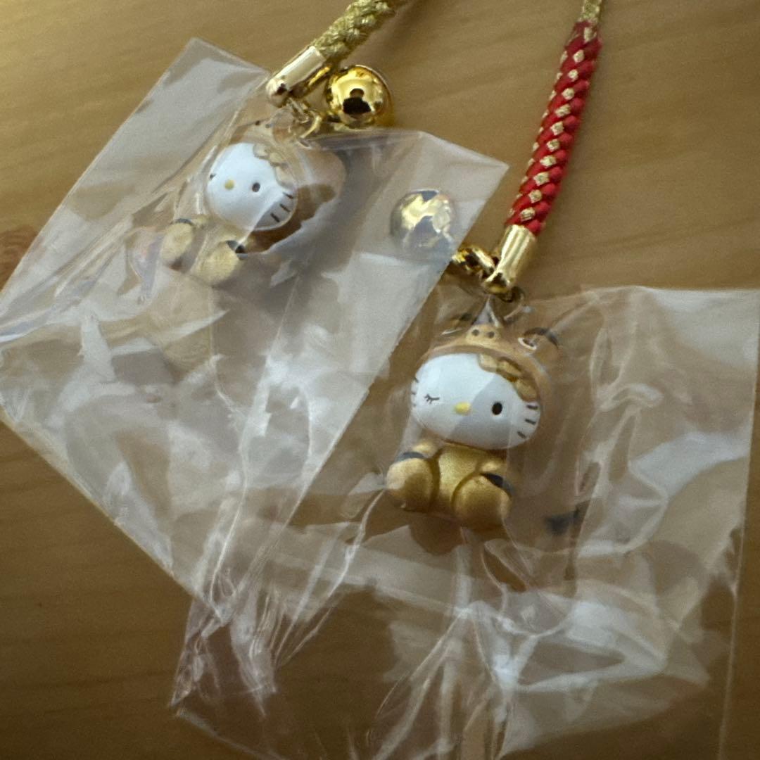 【レア】福島限定 ハローキティ 開運　金ベコ　ストラップ ネツケ　2個セット