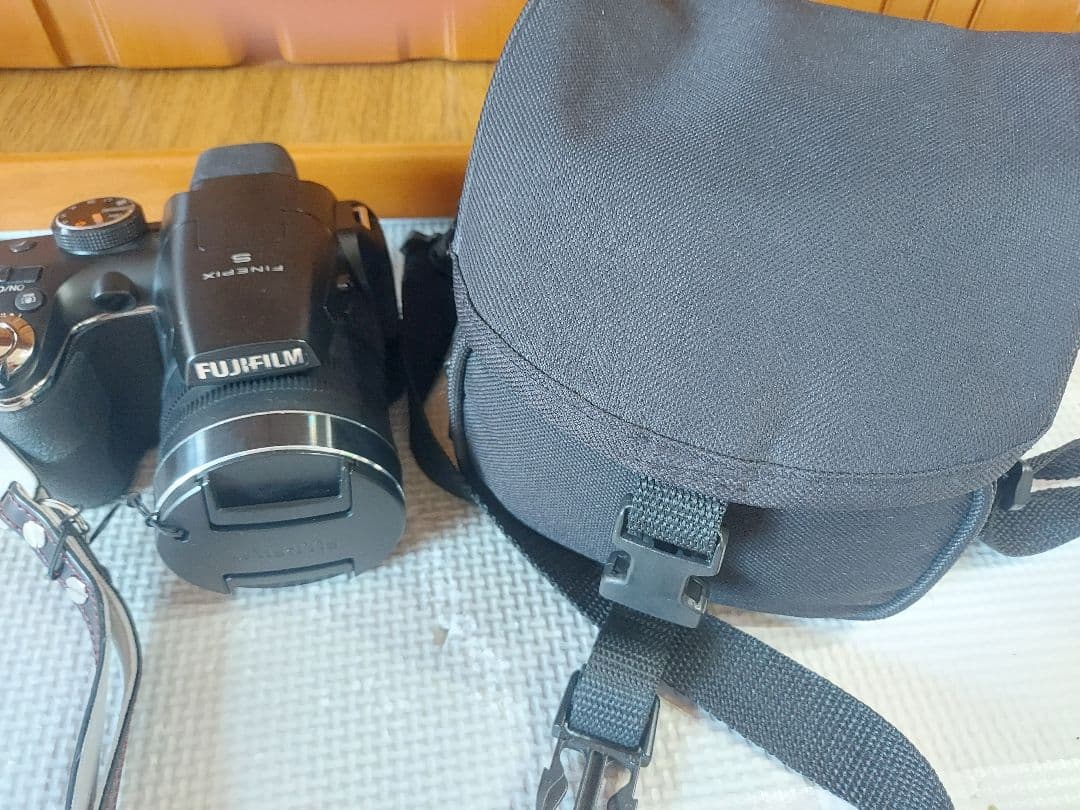 デジタルカメラ FinePix S4500