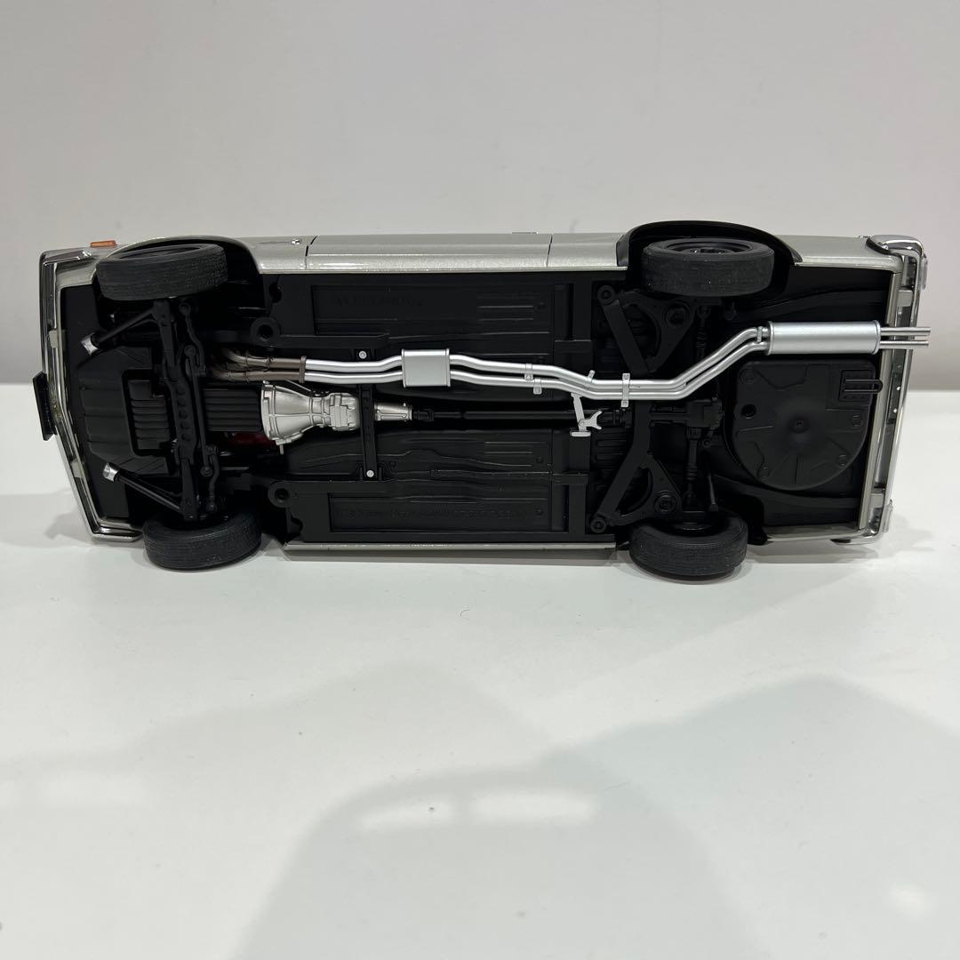 AUTOart 日産1/18 スカイライン2000 GT-R ハコスカ