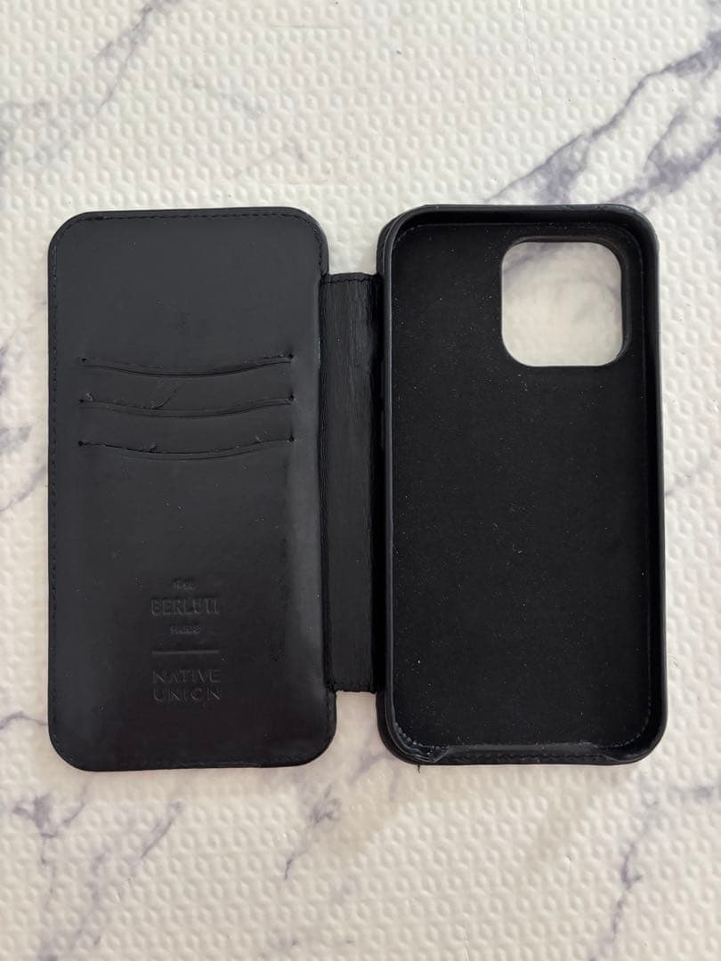 ベルルッティ　iPhone13Proケース