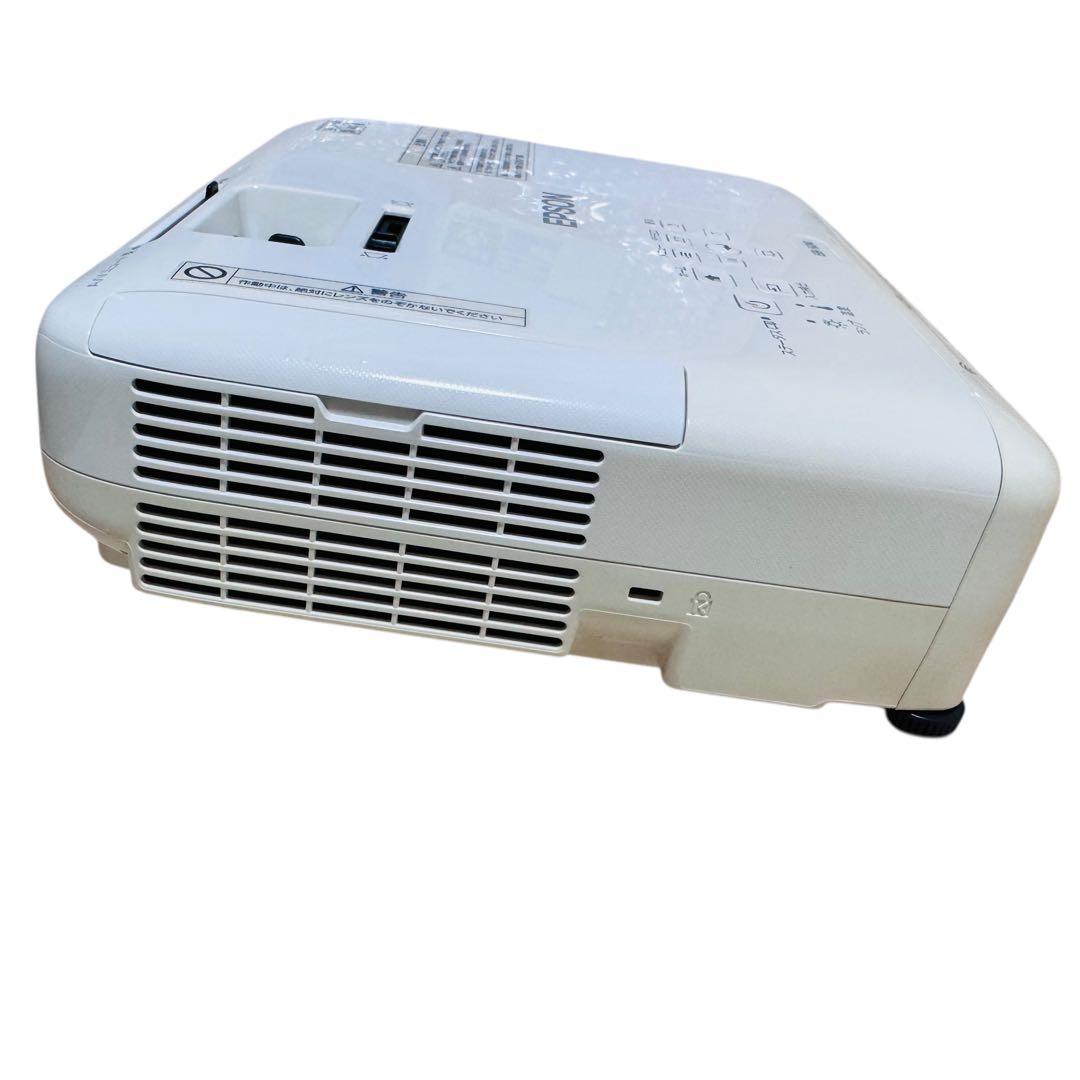 【ランプ使用時間かなり少なめ】EPSON EB-S04 プロジェクター（62h）