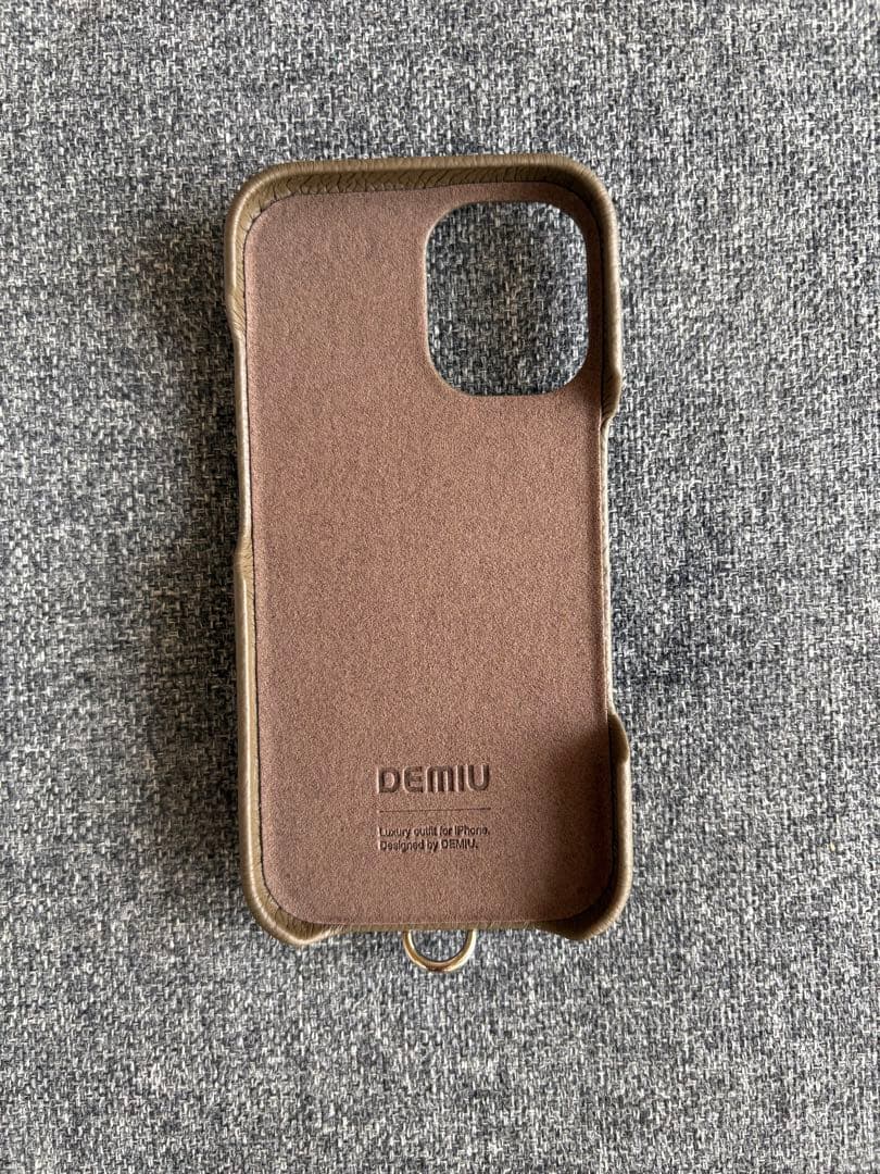 新品未使用　DEMIU iPhone16 ケース