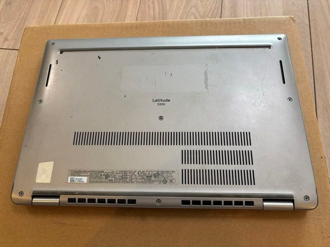 DELL Latitude 5330 Core i7 12世代 16Gb