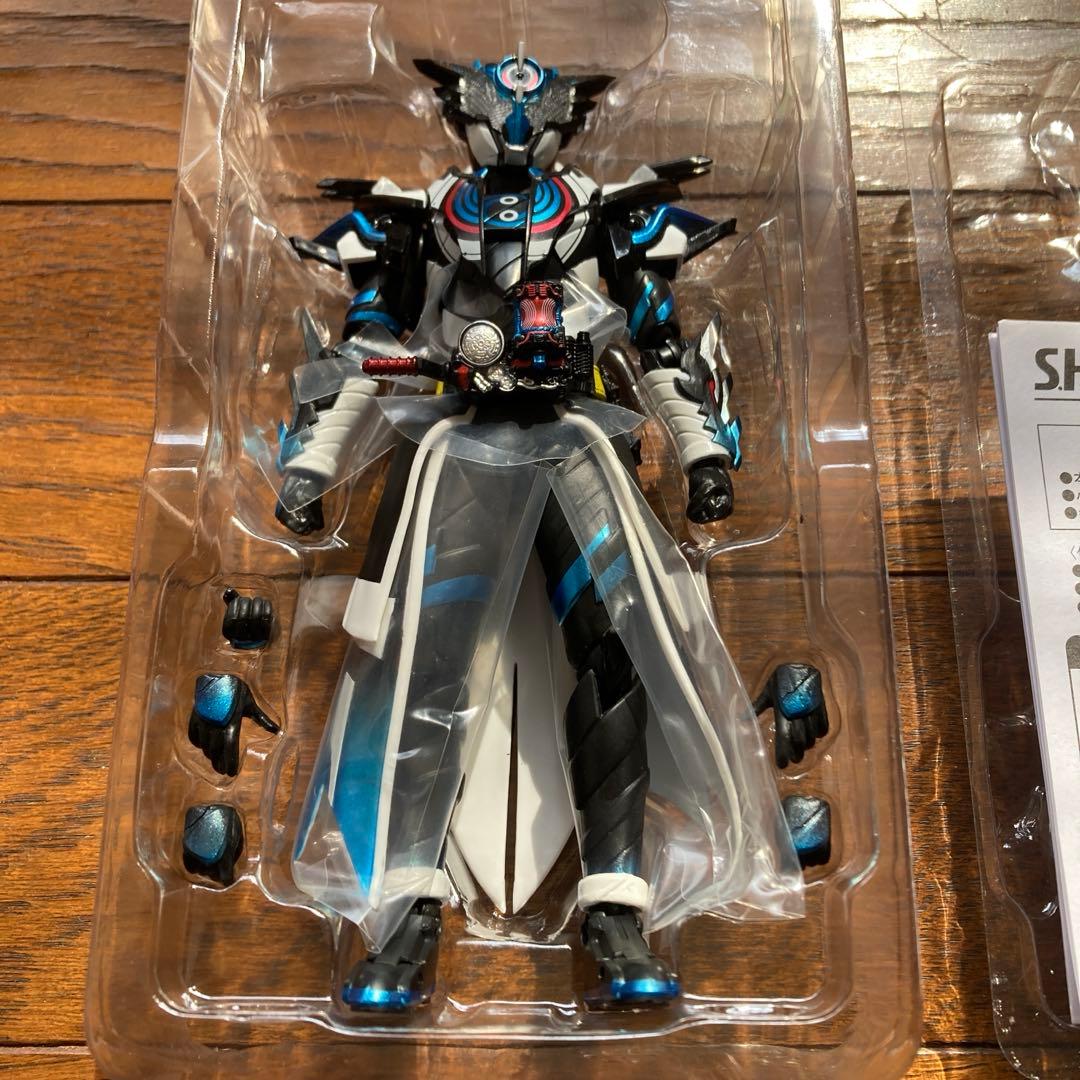 未使用品 S.H.Figuarts 仮面ライダークローズエボル 魂ウェブ商店限定