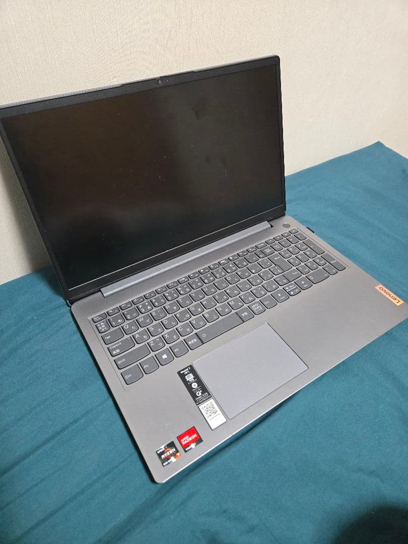 Lenovo IdeaPad 15.6インチ シルバー 8GB