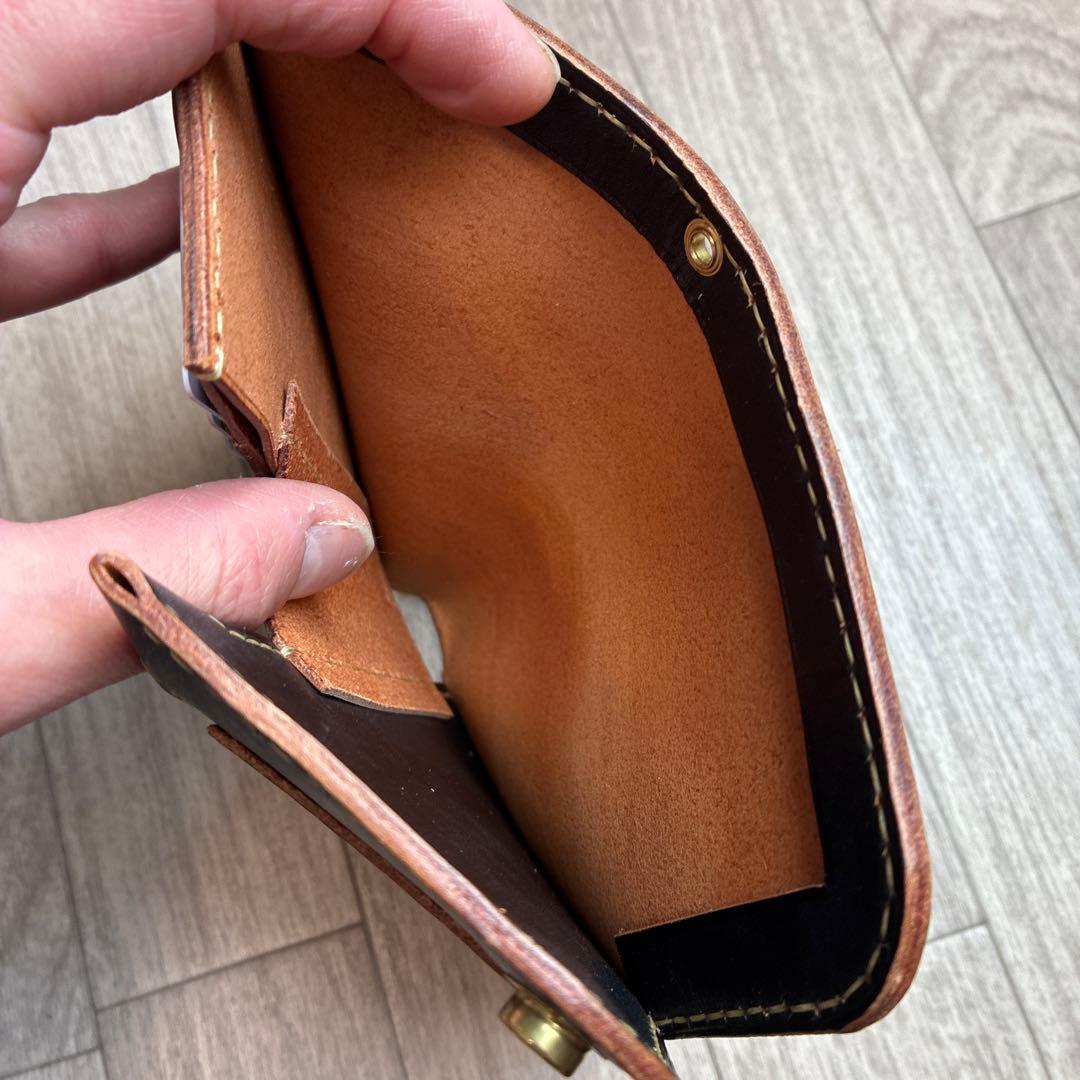 【茶芯ブラック】ミドルトラッカーウォレット　真鍮　お札を折らずに収納　タイプB