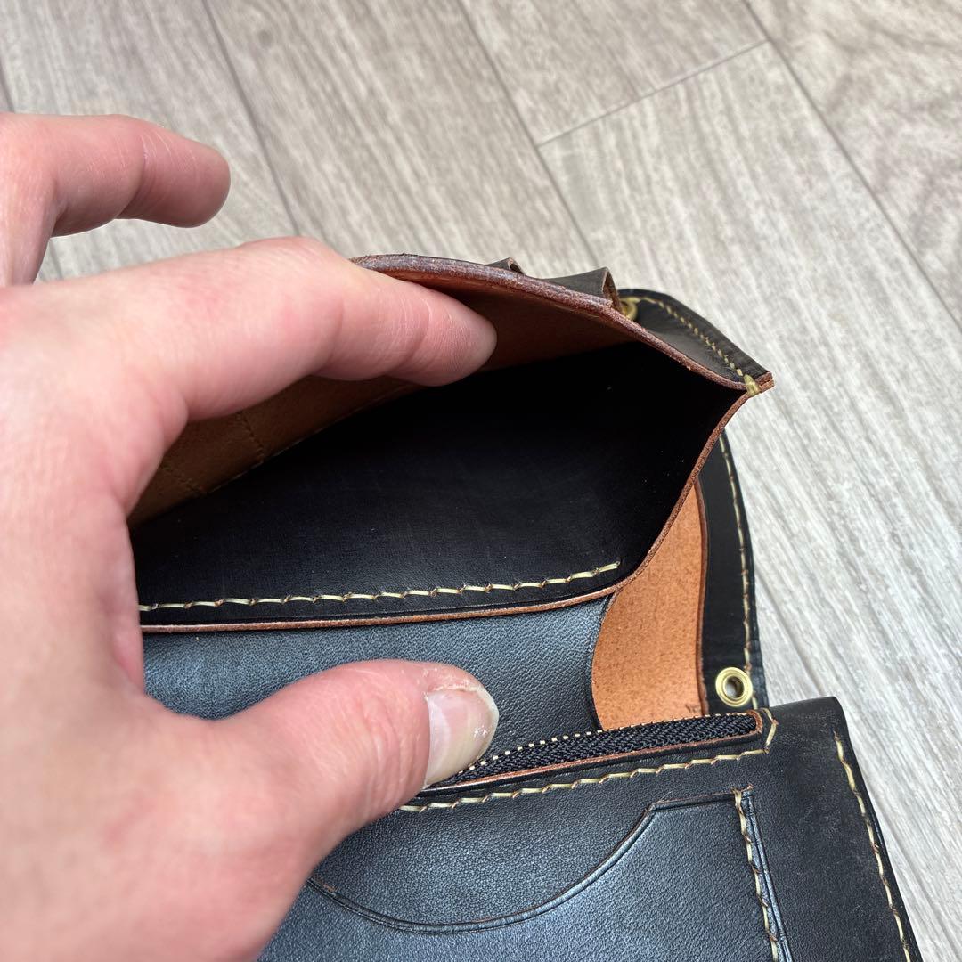 【茶芯ブラック】ミドルトラッカーウォレット　真鍮　お札を折らずに収納　タイプB