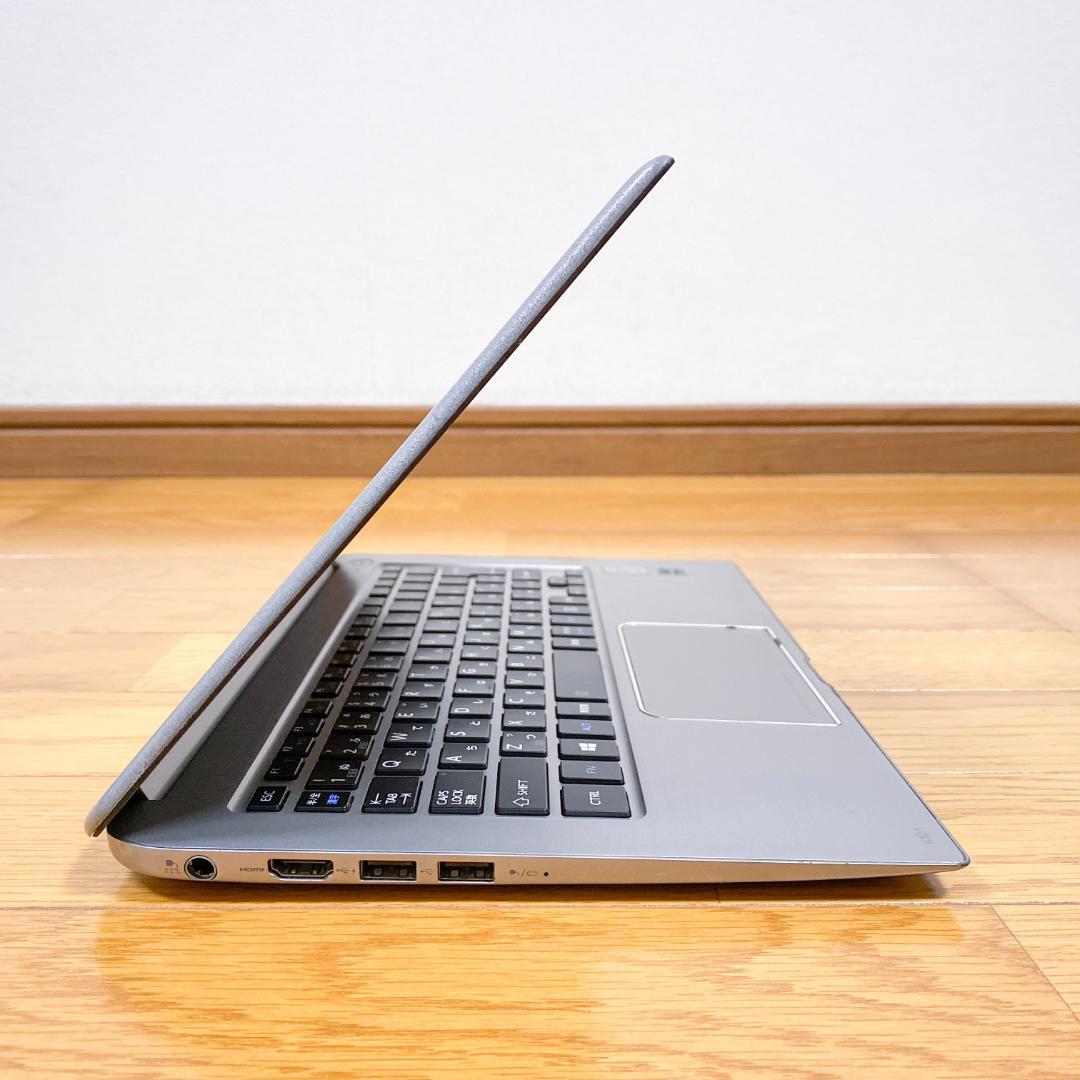 オフィス2021搭載✨東芝ノートパソコンKIRA Win11 i5搭載 薄型軽量