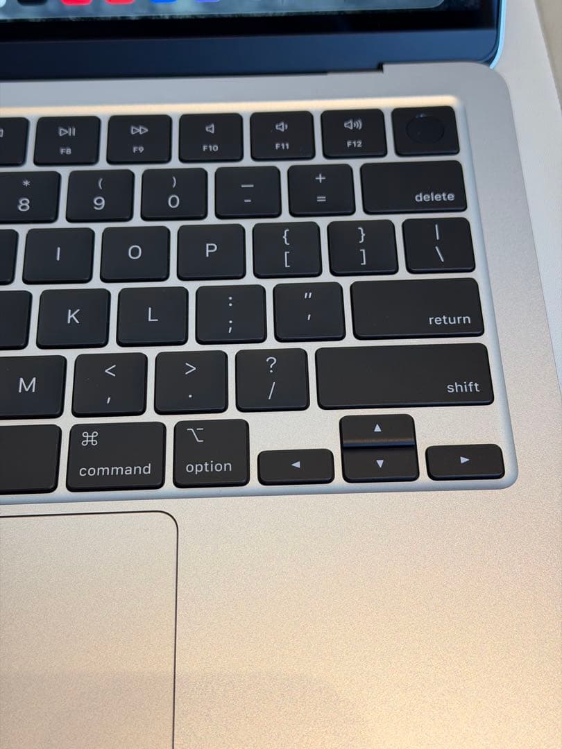 ほぼ新品MacBook Air 13.6インチ M3 16GB US