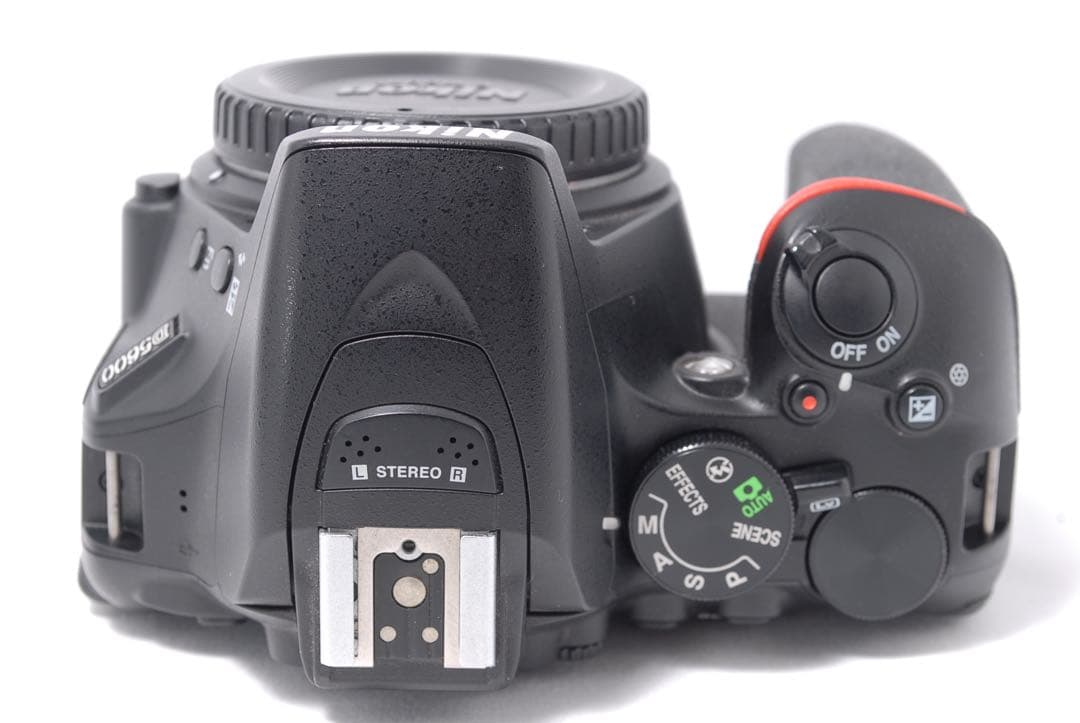 美品✨Nikon D5600 iPhone転送OK！おまけ多数・新品SDカード付