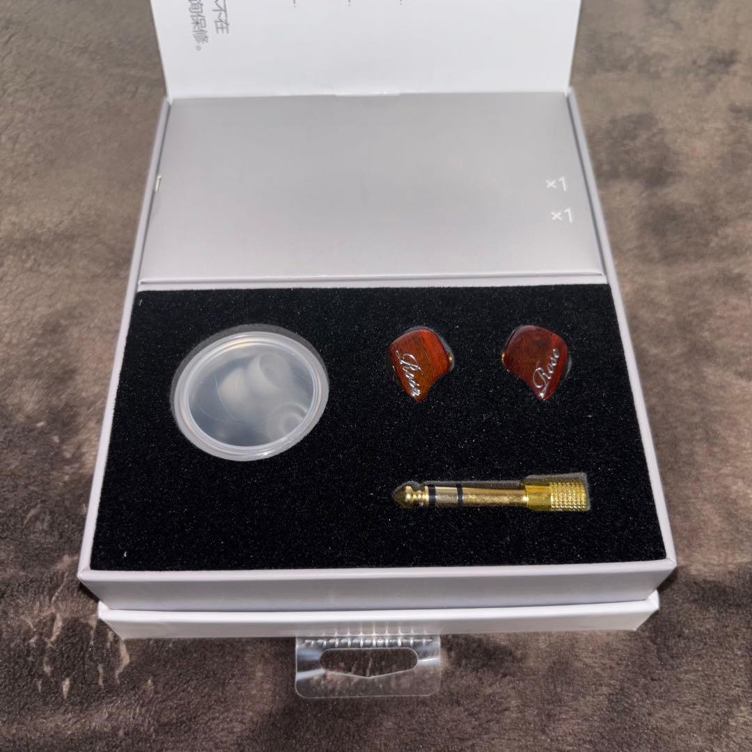 国内正規品　美品　ROSE BR5 MK2 イヤホン　レッド　MMCX