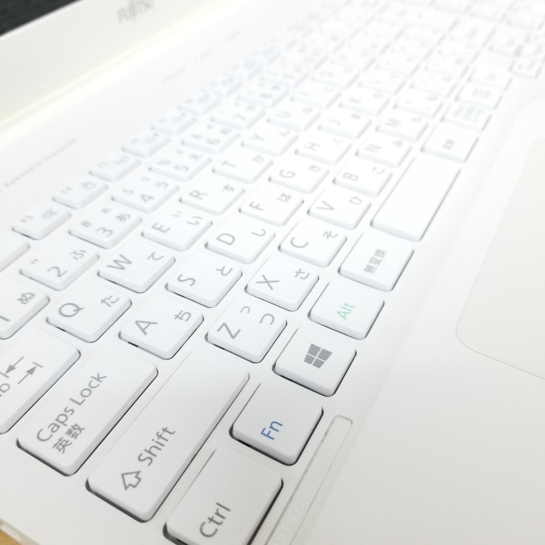 新品SSD Win11 DVD再生可 即使用可ノートPC 富士通 (E3323)