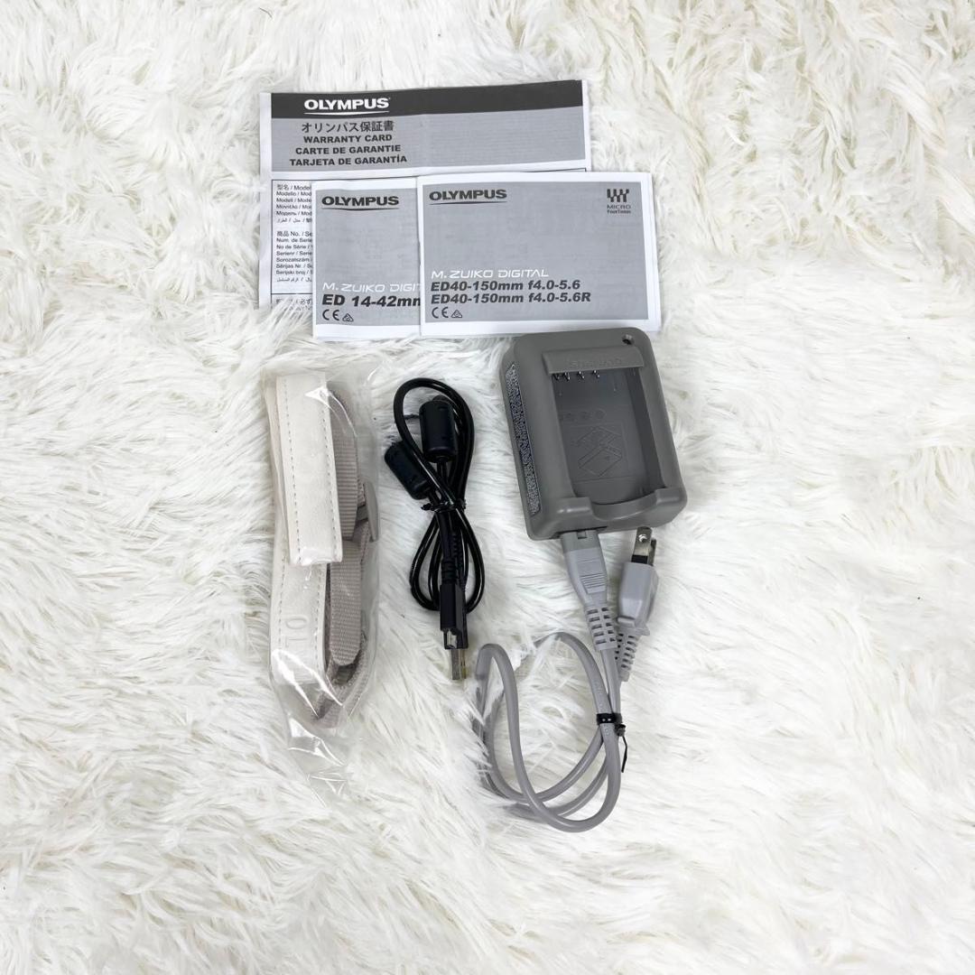 【ほぼ新品】OLYMPUS PEN E-PL9 EZダブルズームキット ホワイト