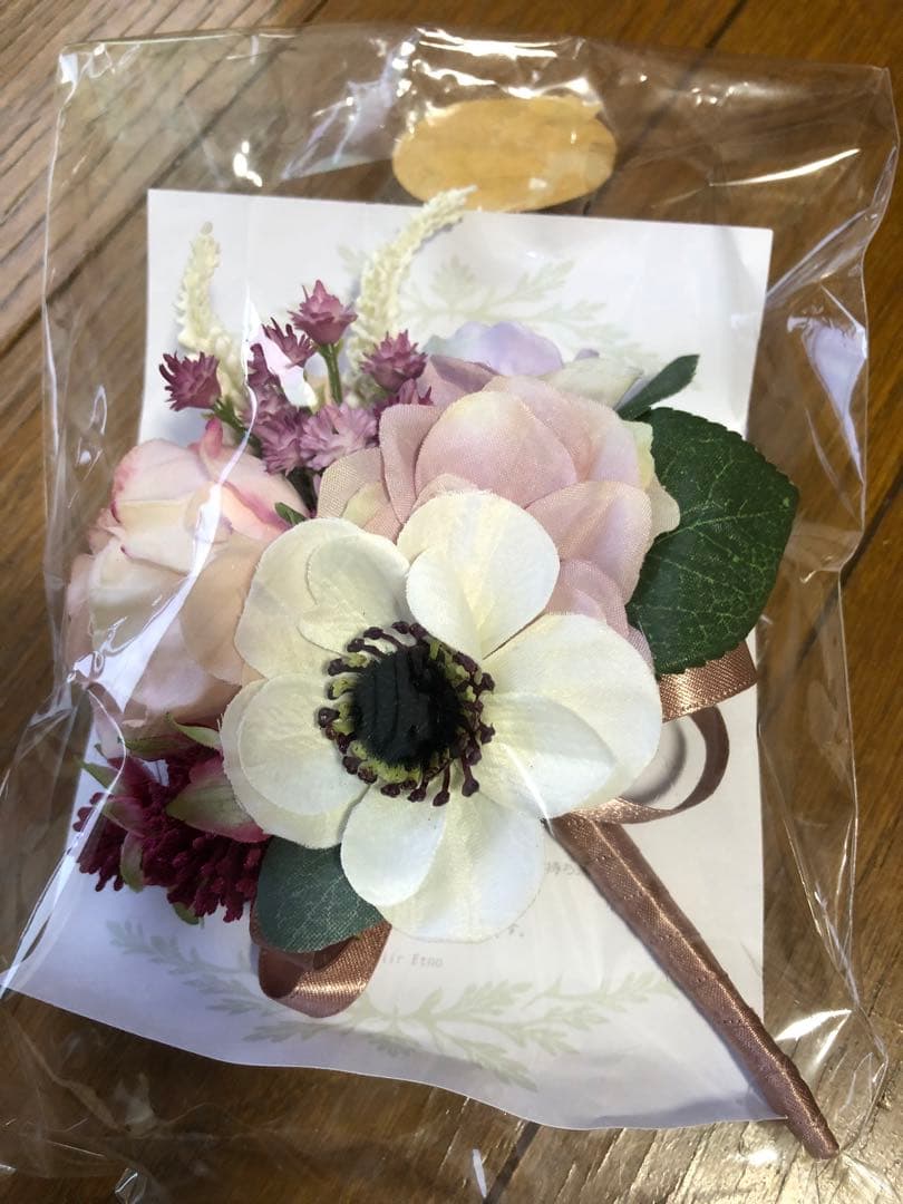 ブライダルブーケ　ブートニア　アーティフィシャルフラワー高級造花