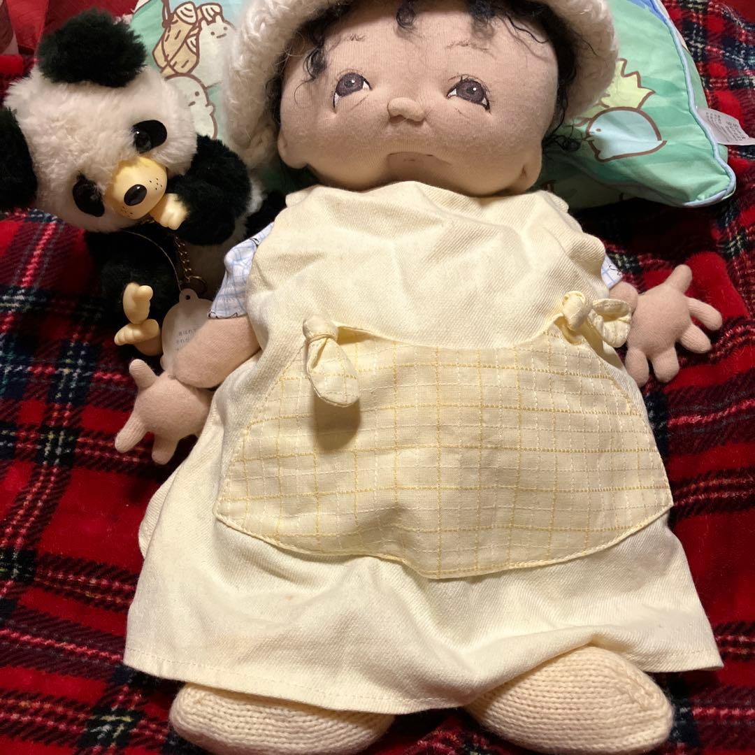 海外作家のお人形　サイン入り　一点物