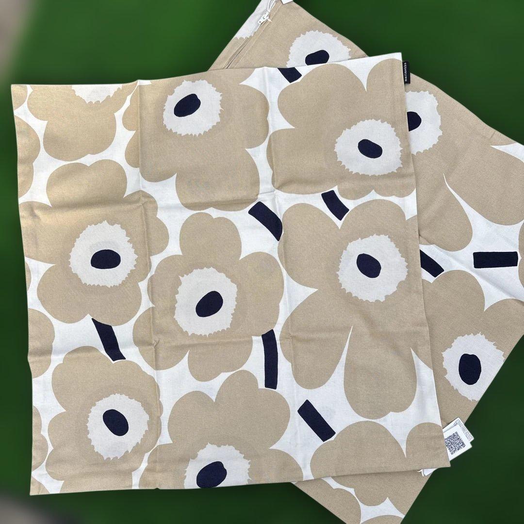 marimekko 花柄クッションカバー 2枚セット約51cm