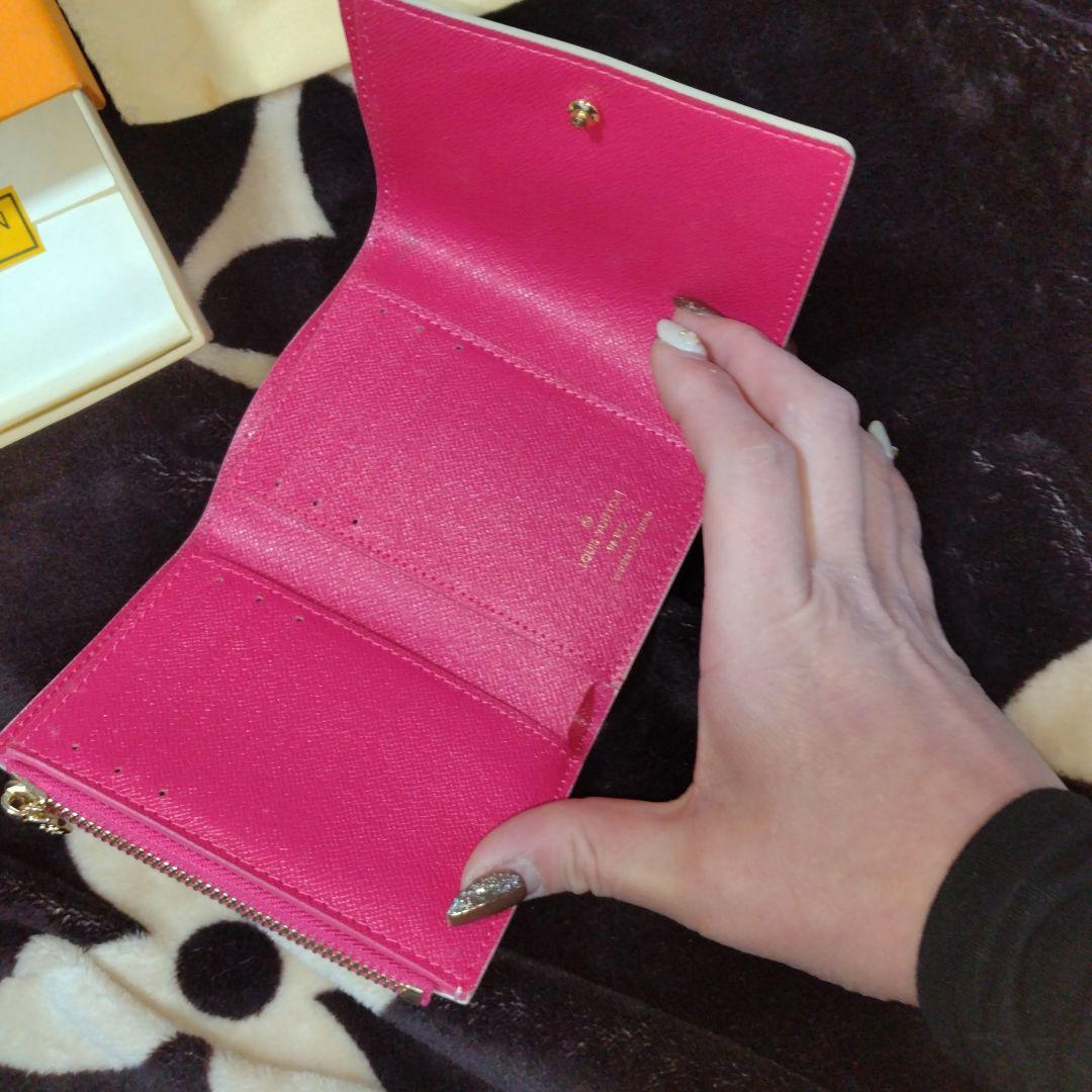 ノベルティ財布