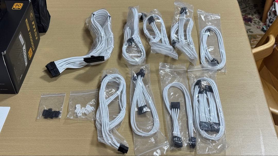 MSI MPG A1000G 電源ユニットCABLEMOD Ｃシリーズのセット