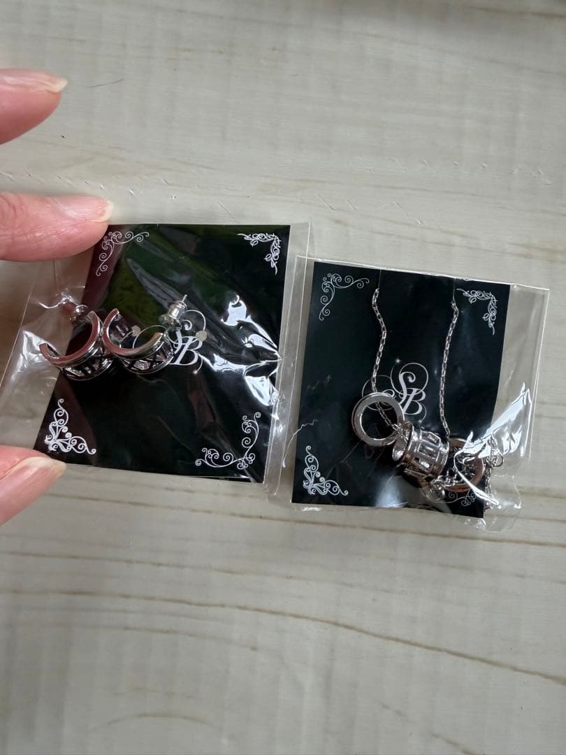 レジンアクセサリー、グルーデコ土台