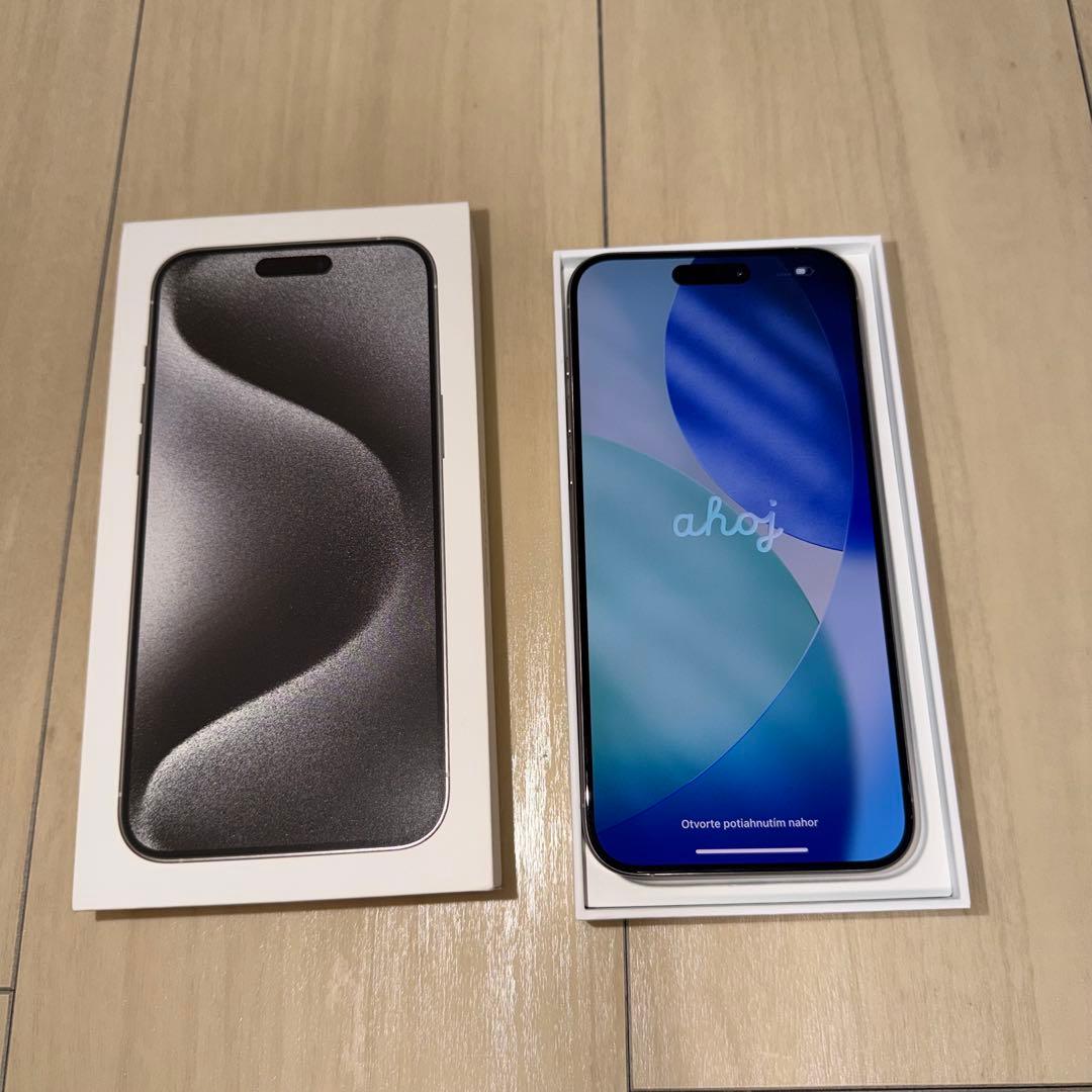 iPhone15promax 本体　ホワイトチタニウム　256GB