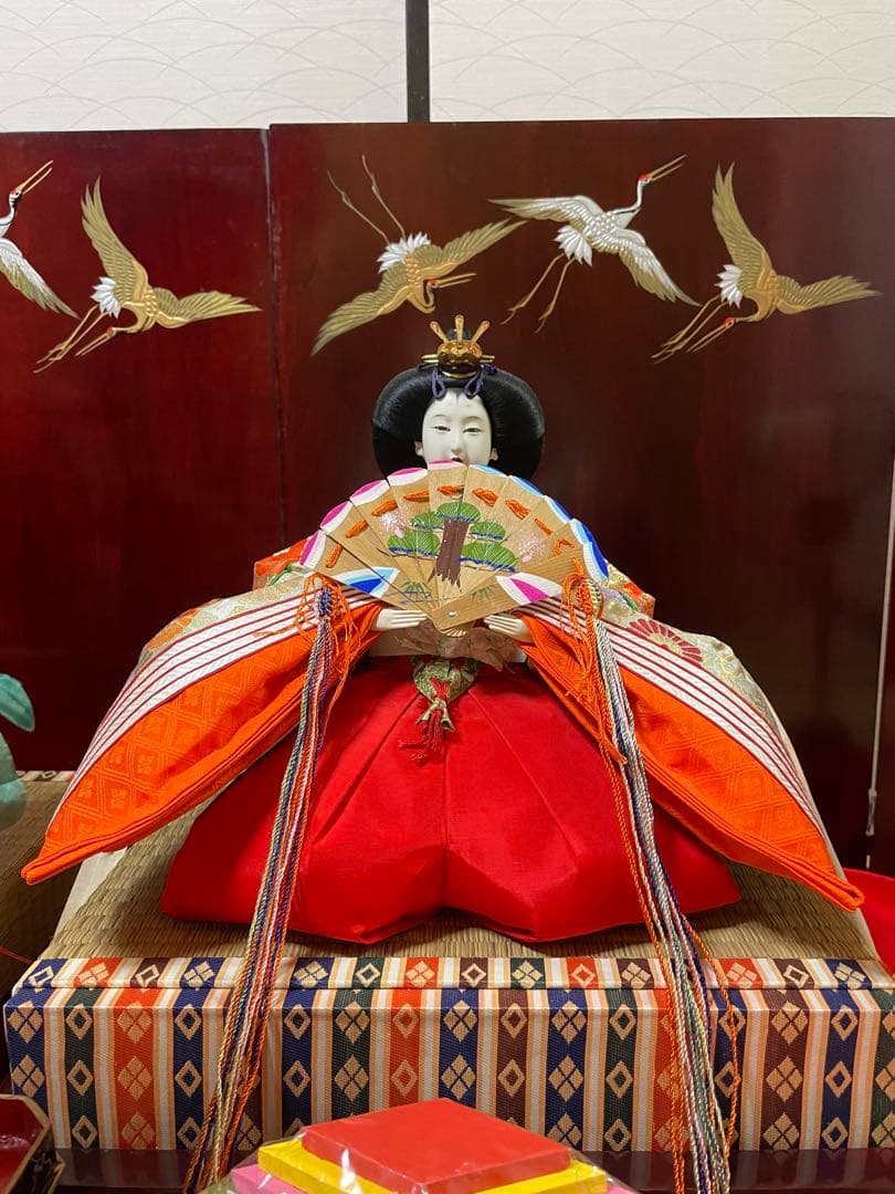 【値下げしました】天陽作 雛人形セット 珍しい木製漆塗りの鶴の屏風付き