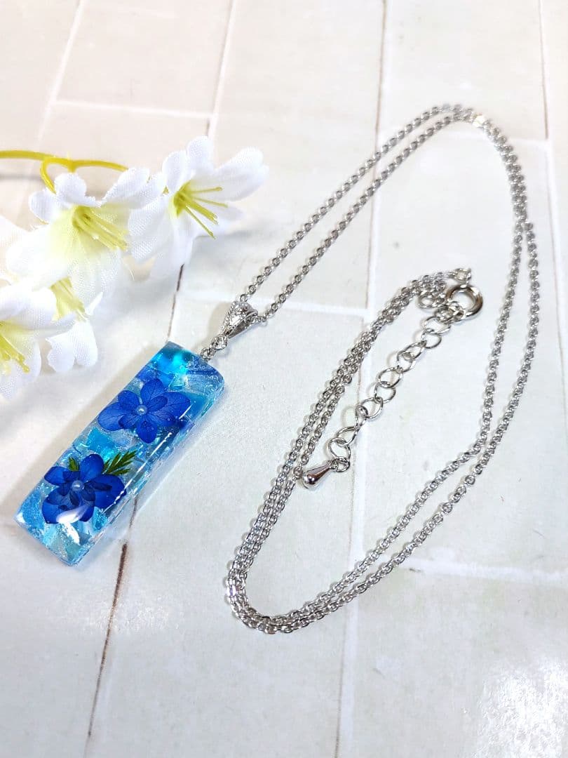 レジンネックレス　アクセサリー　ハンドメイド　　泡入り琉球ガラス♡