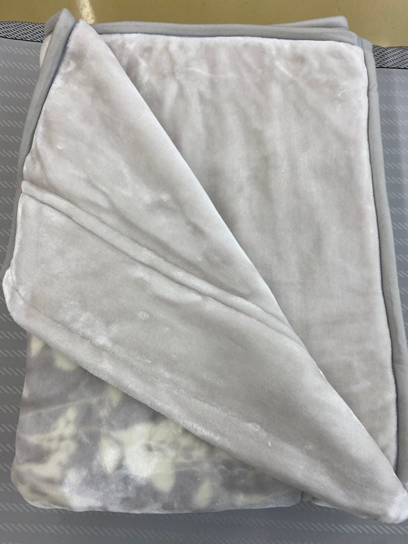 西川ボリュームなめらか合わせ毛布・ふっくら・洗濯機OK・シングル１４０×２００㎝
