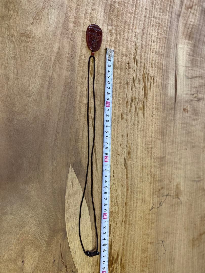 レッドアゲート紅瑪瑙観音彫刻ペンダント　天然石　高品質美しい赤色が印象的 お守り