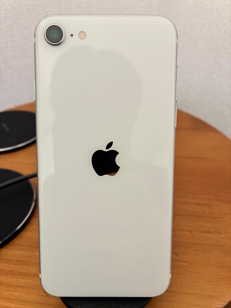 iPhone SE（第2世代）ホワイト 64GB