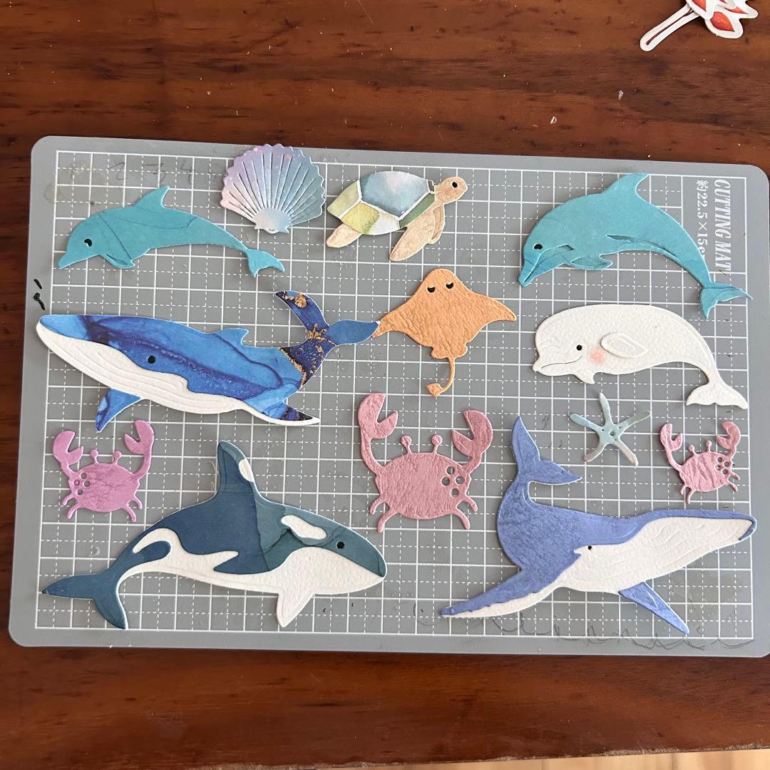 大きい　夏　海の生き物　ペーパークラフト　アルバム素材　色紙素材　ダイカット