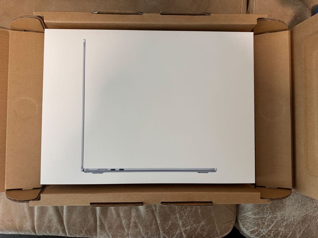 M4 MacbookAir 15インチ スカイブルー 16GB/256