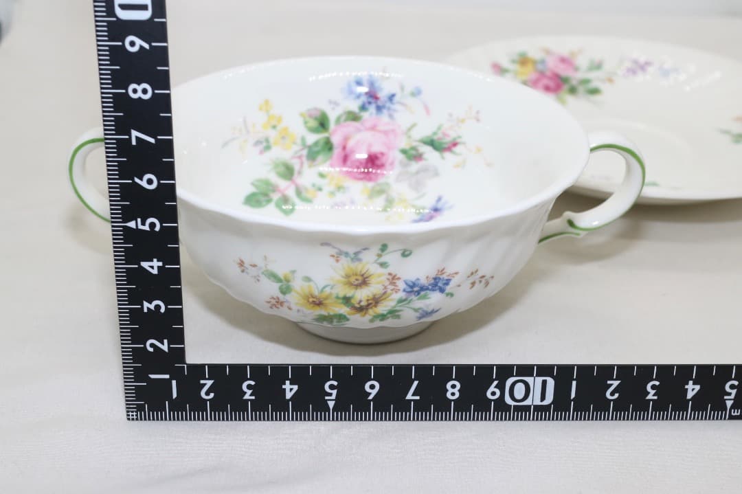 ロイヤルドルトン アルカディア スープカップ&ソーサー 2客