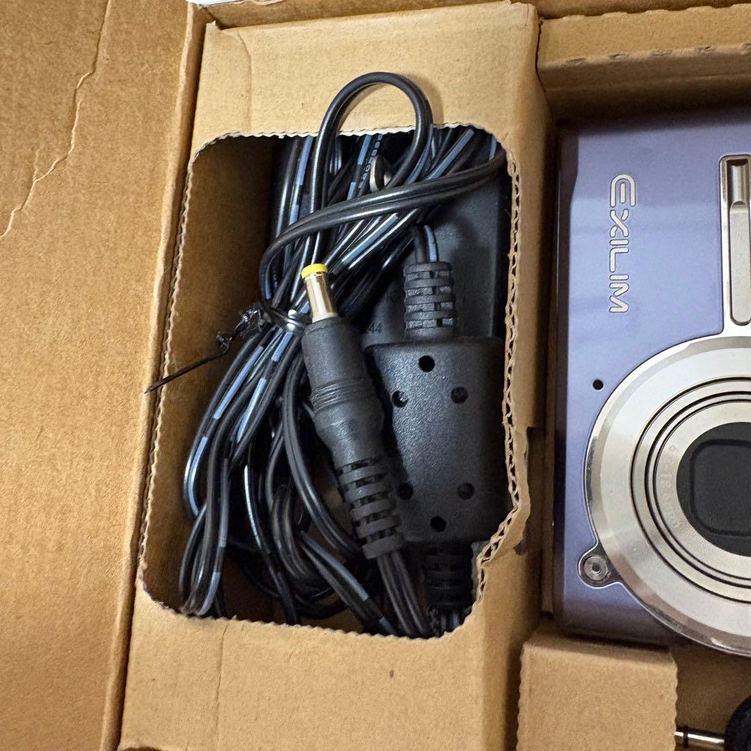 超美品！CASIO EXILIM EX-S600 デジタルカメラ　コンパクト