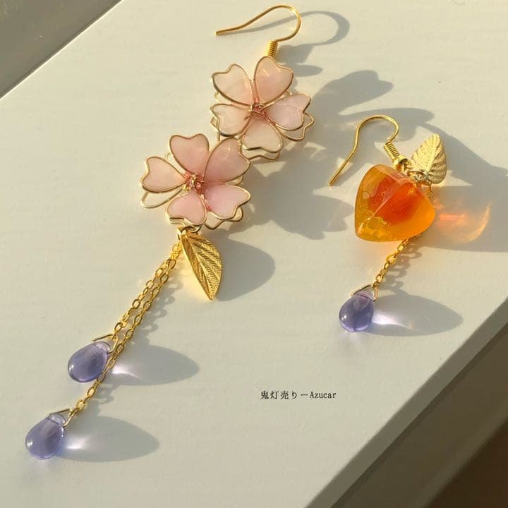 春の踊り子　オレンジ鬼灯とディップアート調　桜　色変化　ピアス　イヤリング