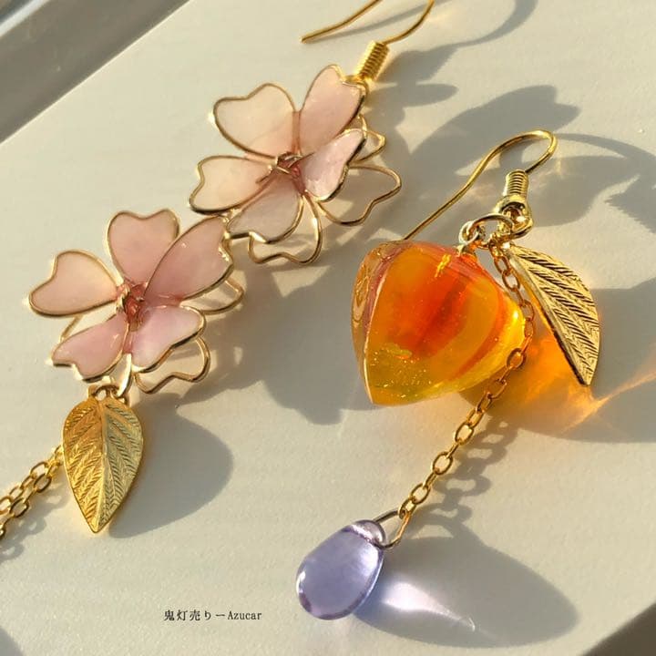 春の踊り子　オレンジ鬼灯とディップアート調　桜　色変化　ピアス　イヤリング