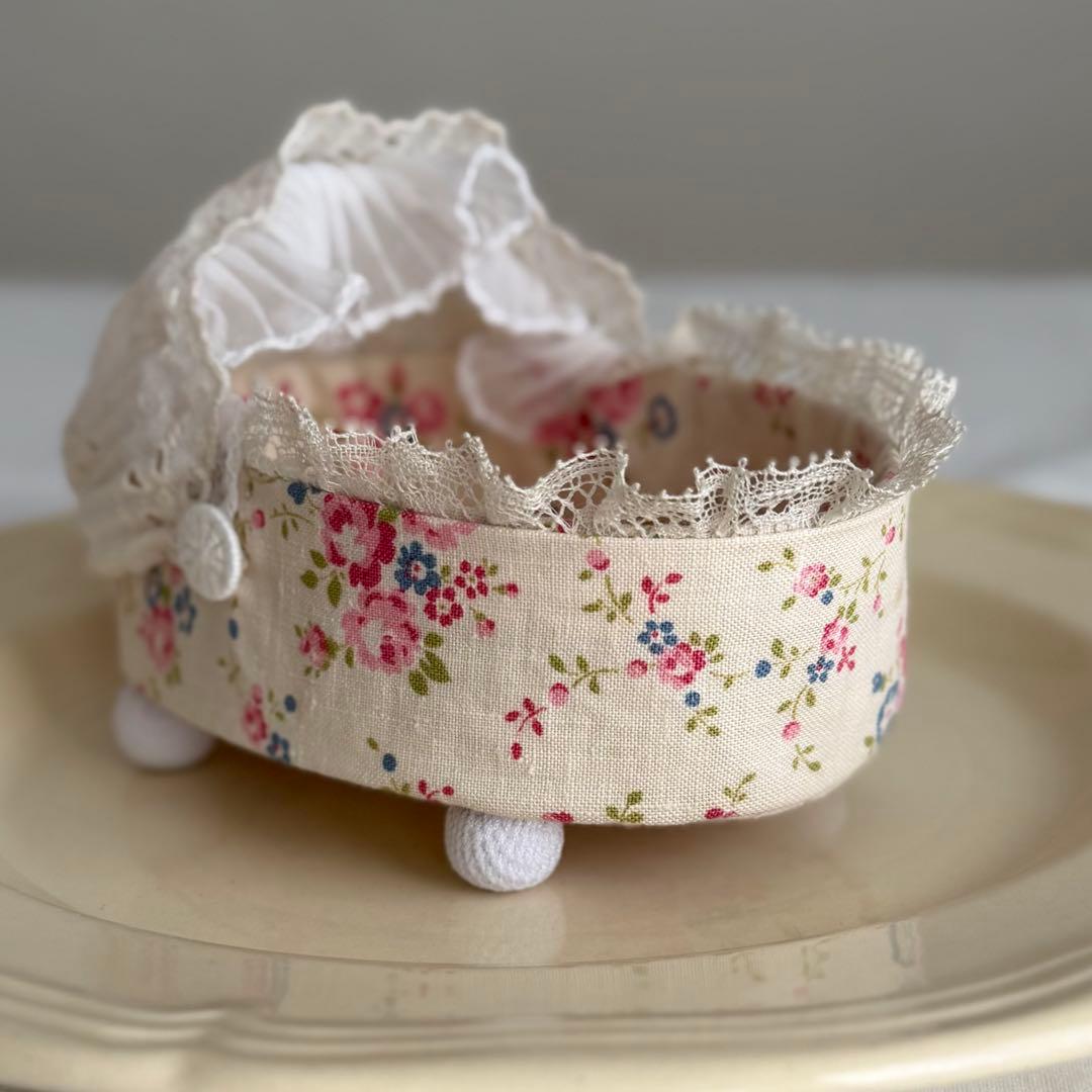 人気作家様 ドール用ベッド◻︎ぬいぐるみ アンティーク ブライス ミニチュア