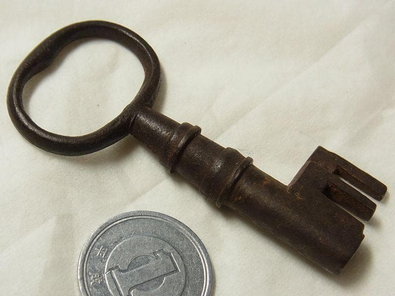 《p80》ヴィクトリア朝時代 英国 アンティーク “冠とVR”エンブレム南京錠