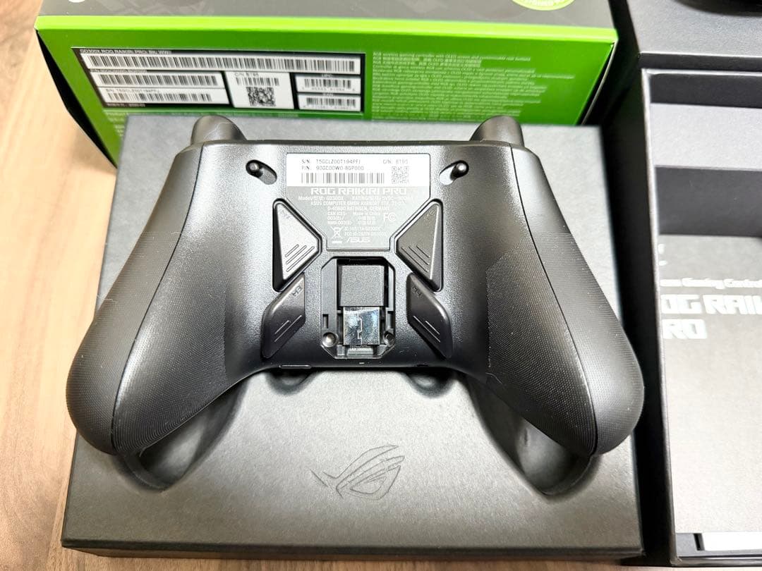 ROG RAIKIRI PRO Xboxコントローラー