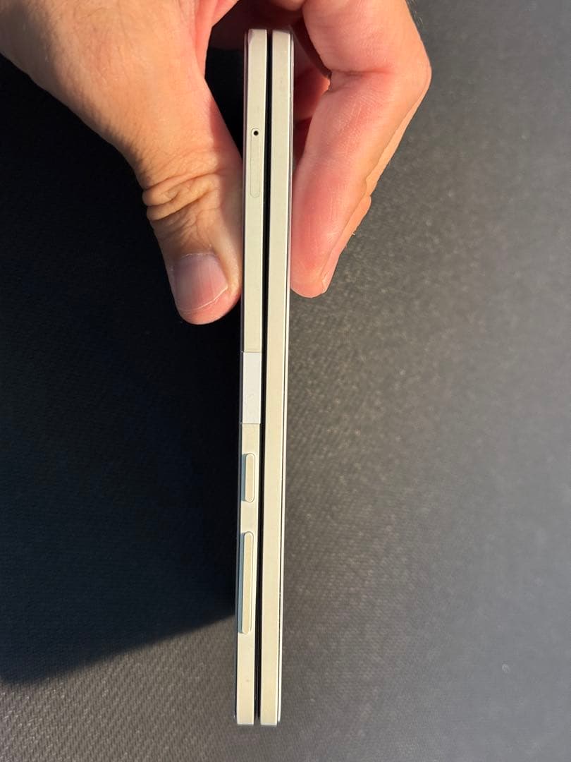Surface Duo (初代) 箱・付属品有り