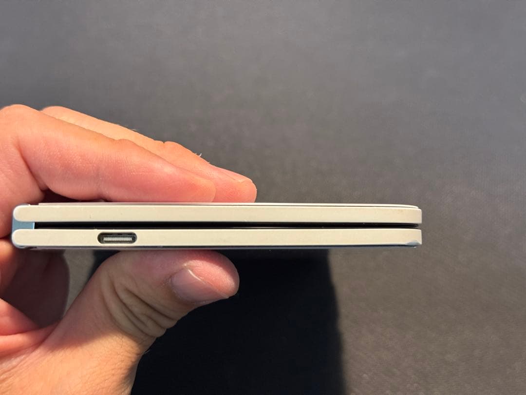 Surface Duo (初代) 箱・付属品有り