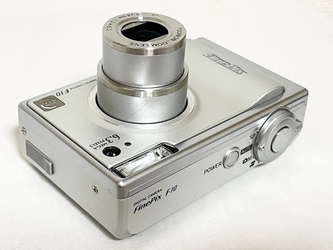 【美品・完動品】　FUJIFILM FinePix F10 シルバー　動作確認済