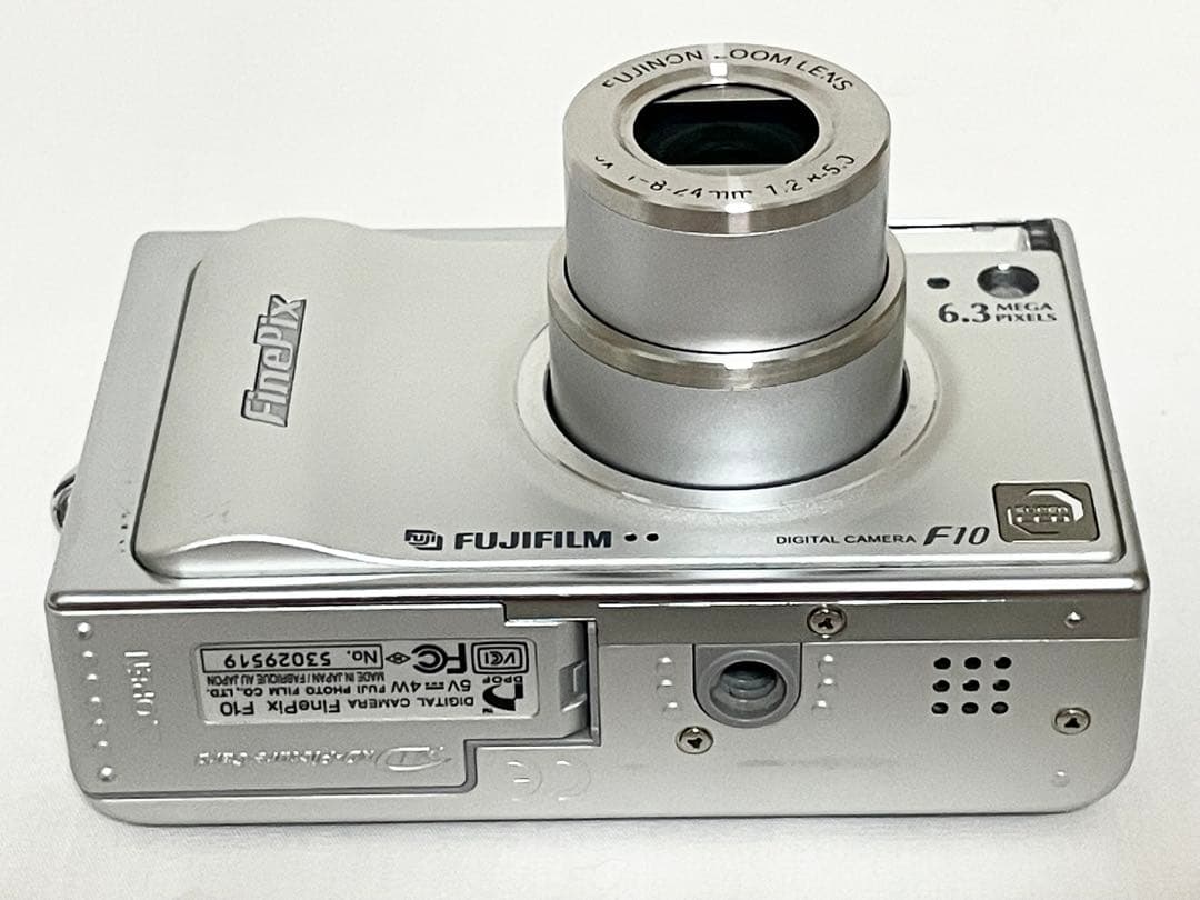 【美品・完動品】　FUJIFILM FinePix F10 シルバー　動作確認済