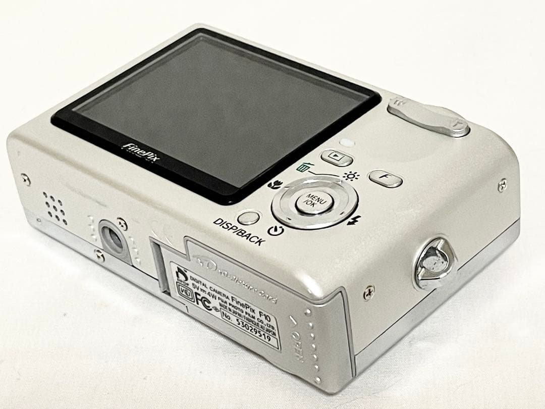 【美品・完動品】　FUJIFILM FinePix F10 シルバー　動作確認済