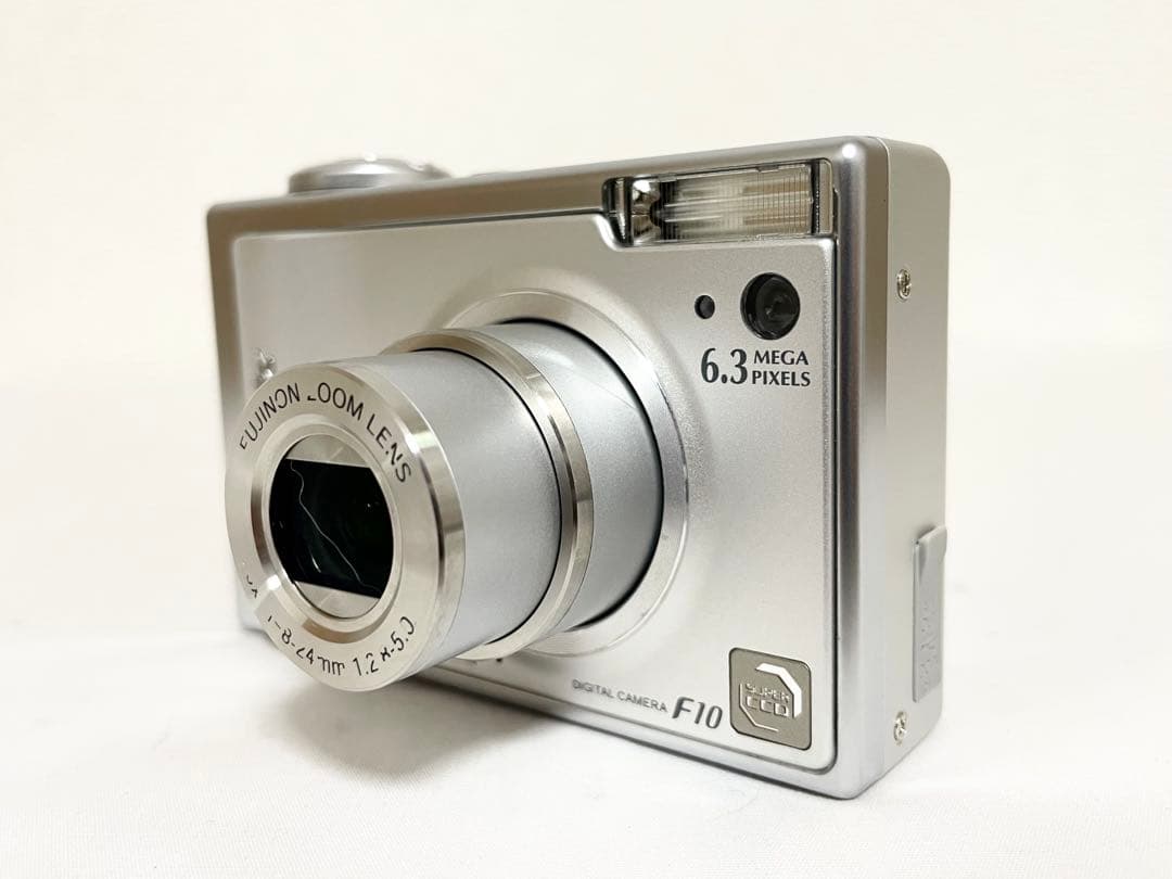 【美品・完動品】　FUJIFILM FinePix F10 シルバー　動作確認済