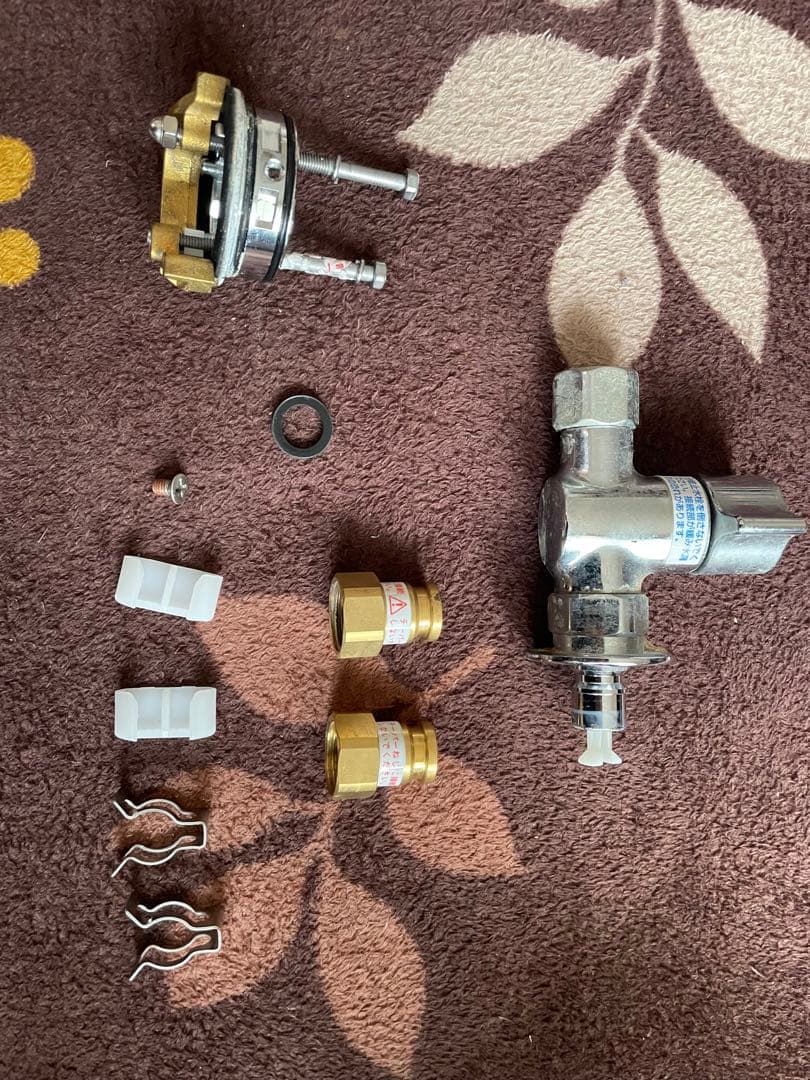 LIXIL シングルレバー混合水栓 分岐口付