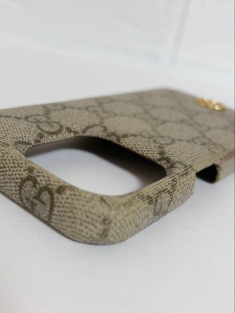グッチ　GUCCI iPhoneケース　iPhone15Pro GGロゴ