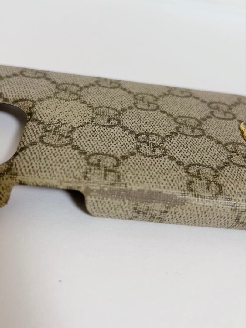グッチ　GUCCI iPhoneケース　iPhone15Pro GGロゴ