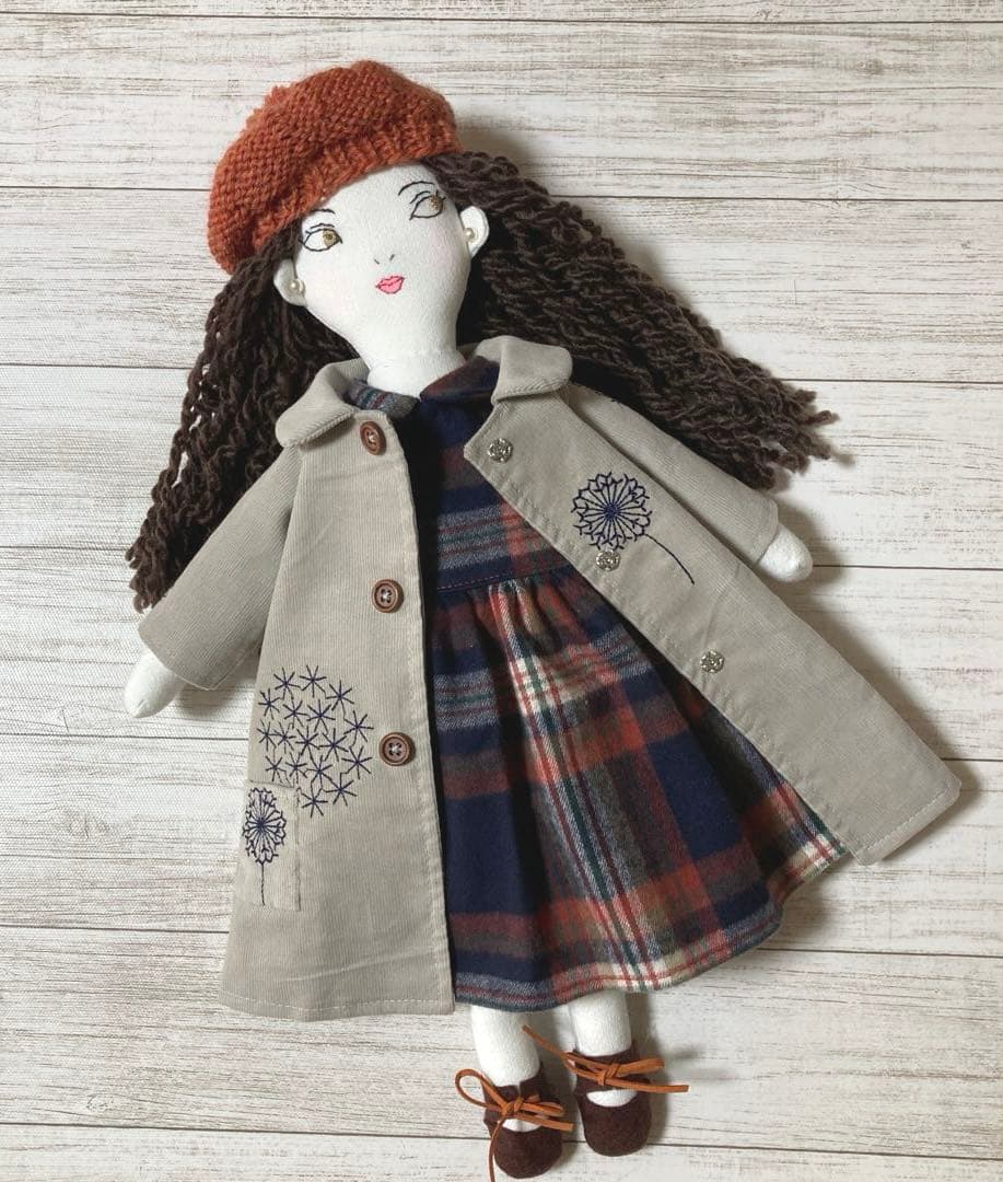ハンドメイド着せ替え人形　オレンジベレーさん