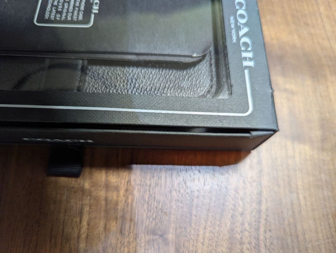 COACH iPhone 11 Pro 手帳型ケース